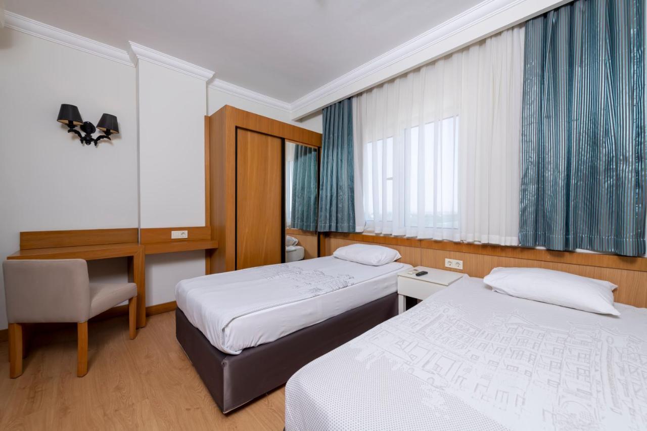 Lake River Side Hotel Spa Luaran gambar